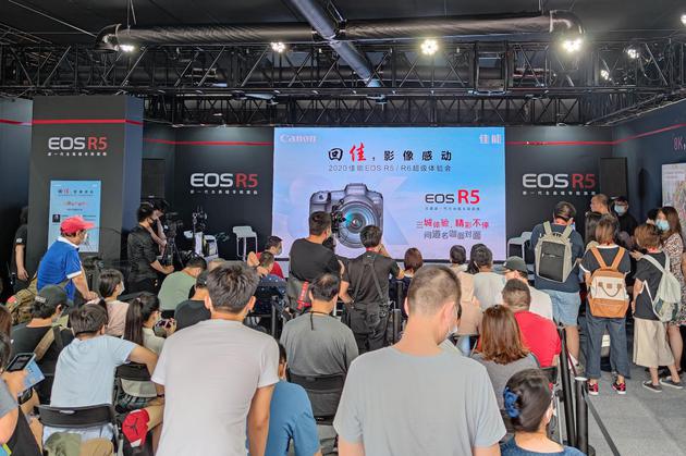 新浪数码■佳能EOS R5超级体验会在京举行?多场景展示新机性能新浪数码2020-08-29 23:58:490阅