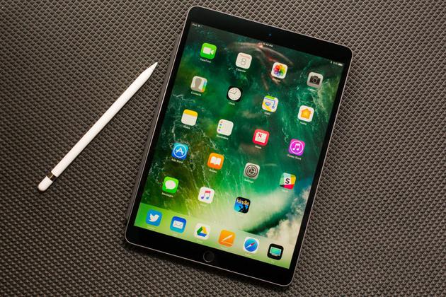 姜文新片《邪不压正》的拍摄背后：iPad Pro参与其中