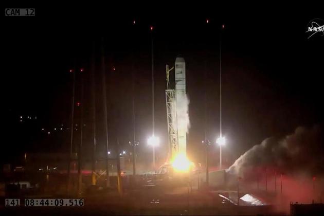 2018年5月21日，“天鹅座”货运飞船由一枚“轨道ATK”公司研制的“心宿二”火箭从美国弗吉尼亚州的瓦洛浦基地发射升空