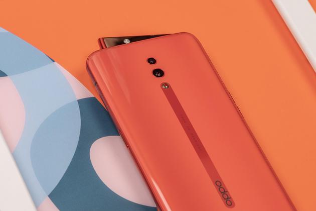 OPPO Reno珊瑚橙抢先开箱 网友：是心动的感觉