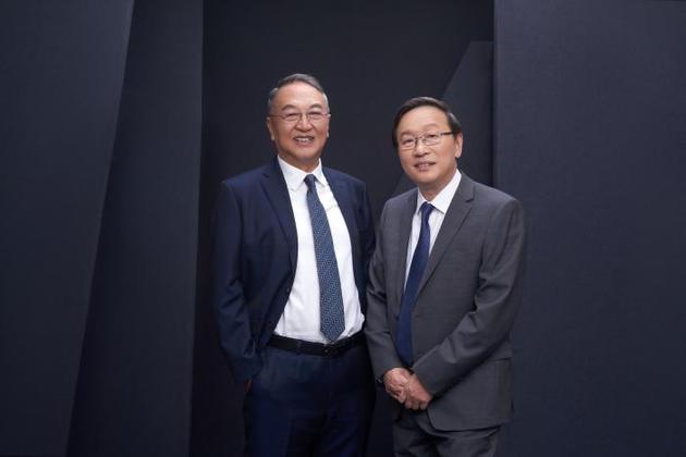 柳传志退休任名誉董事长 “黑马”宁旻执掌联想