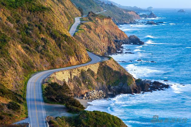 With the name Big Sur, it may also be a metaphor for the connection of the two landscapes of mountains and seas