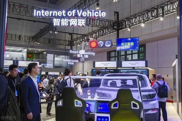 车联网的市场很大，但是得先有真正好用的车