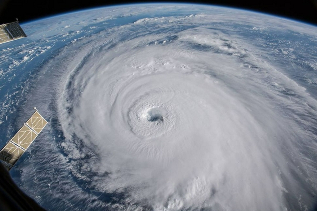 从国际空间站拍摄的飓风佛罗伦斯