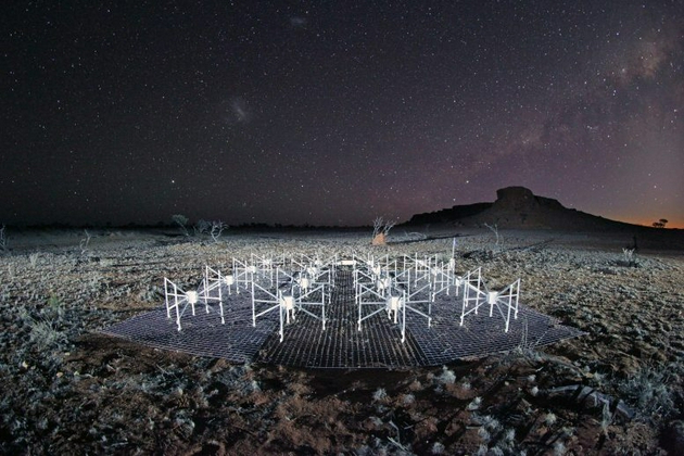 位于西澳大利亚内陆的默奇森广域阵列已经两度完成了对外星智慧生命的最深入、最广泛的搜索研究