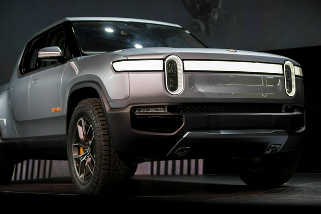 Rivian R1S纯电动SUV