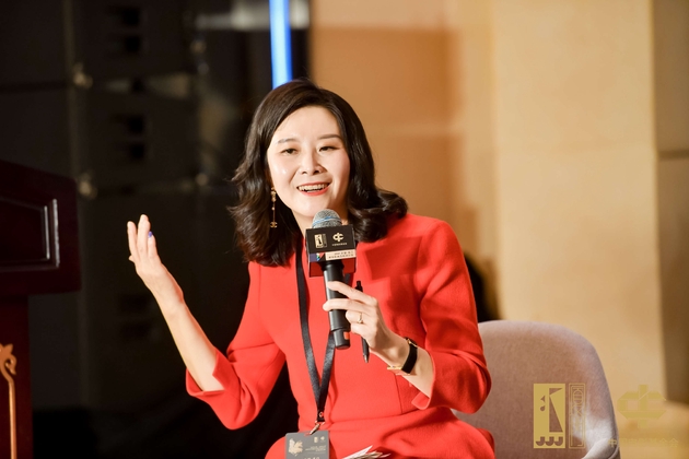 2021年，支菲娜在第34届中国电影金鸡奖论坛上发言