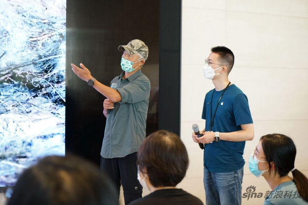 奚志农老师在分享他用iPhone 拍摄的经历