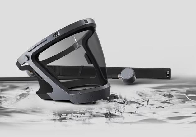 取代了占据市场已久的过时潜水面具