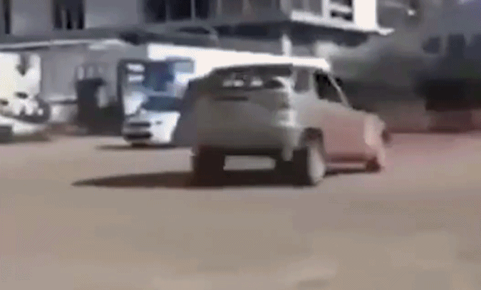 教练车：我想开了-搞笑gif动态图片 - izike-izike