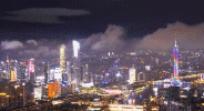 实拍雷电击中广州塔瞬间-搞笑gif动态图片-izike