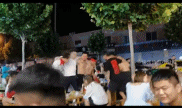 男人一起摇头晃脑表演-帅哥动态图片-gif动态图-izike