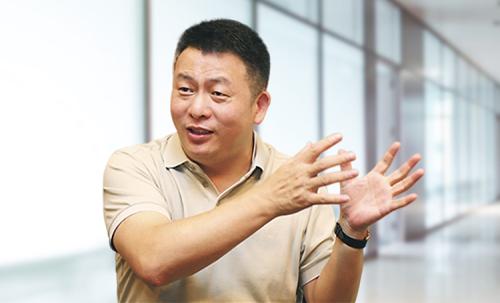 赔了6000万,他才潘然醒悟,10年后300亿笑傲江湖! 熊新翔