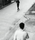 尴尬的一刻gif搞笑图片