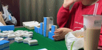 刚学麻将的人摆麻将-搞笑gif动态图片-izike