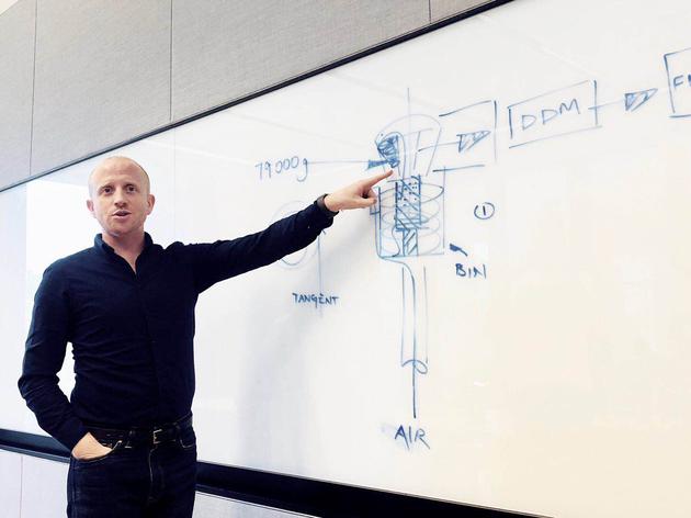 戴森无绳类吸尘产品负责人凯文·格兰特(Kevin Grant)