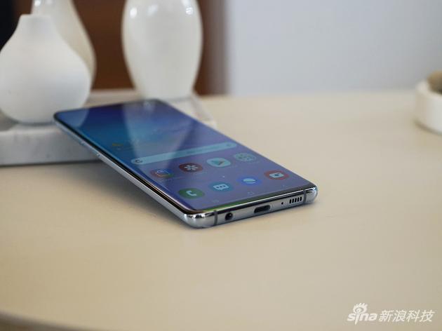 三星Galaxy S10评测:去掉额头后终于迎来了屏下指纹