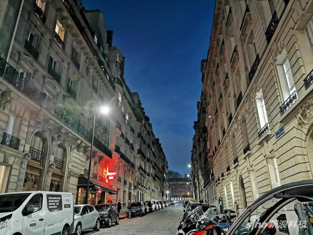 使用P30 Pro手持夜景模式下拍摄