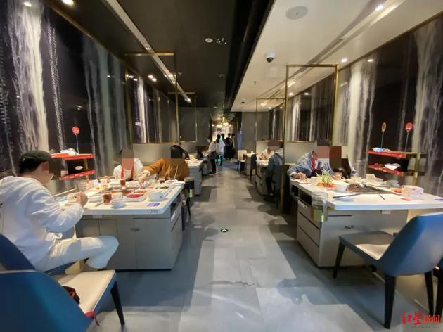 网络售卖海底捞免排队号？实测可插队 海底捞回应