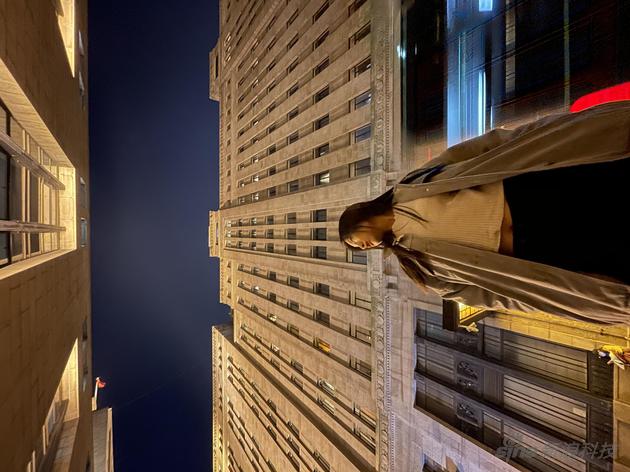 11. 戌 (7pm - 9pm) 更新的夜间模式拍摄体验