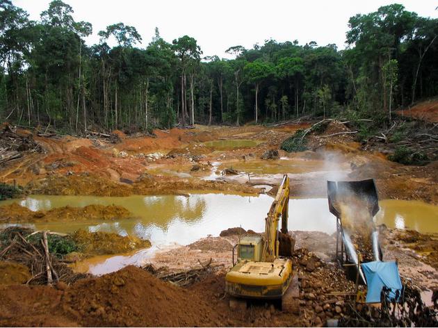 被破坏的南美亚马逊雨林