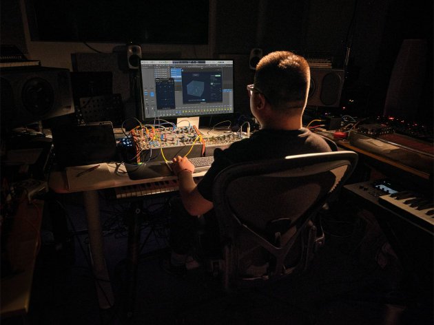 Apple 端到端工作流与专业级设备为阮祥博本次专辑录制与空间音频杜比全景声混音保驾护航。