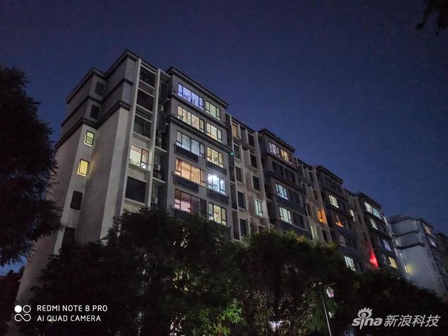 夜景模式下样张，曝光得到抑制