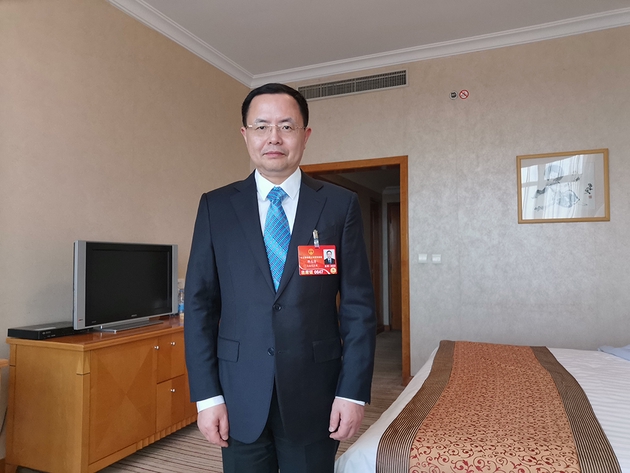 全国人大代表、致公党中央委员、致公党上海市委专职副主委邵志清 受访者供图