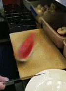 原来果盘是门手艺gif搞笑图片