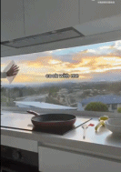 见过最治愈的厨房可以看夕阳-搞笑gif动态图片-izike