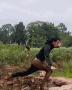 好想逃却逃不出gif搞笑图片