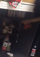 懒人的机智小妙招gif搞笑图片