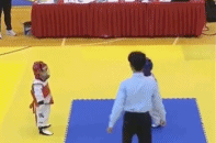 我只想赶紧下场gif搞笑图片