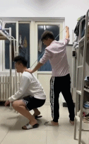 电锯人诞生-搞笑gif动态图片 - izike-izike