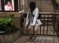 姐妹傍身不怕虫子gif搞笑图片