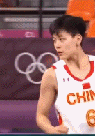 奥运会打篮球帅气小男孩-帅哥动态图片-gif动态图-izike