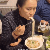 赶快抓回来gif搞笑图片