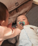 从出生开始的博弈gif搞笑图片