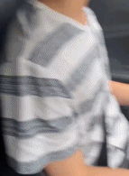 当你第一次坐朋友的车gif搞笑图片