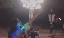 女生的闪光飞天弹弓不见了-美女动态图片-gif动态图-izike