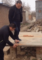 这一手威力够大了gif搞笑图片