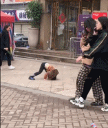 街头街舞少年gif搞笑图片