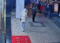 你到底是来接谁的gif搞笑图片