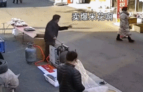 爆米花“爆破案”gif搞笑图片