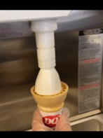 今日份冰淇淋的治愈gif搞笑图片