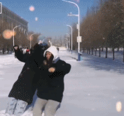 有什么比和姐妹玩快乐gif搞笑图片