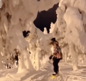 在仙境之中滑雪gif搞笑图片