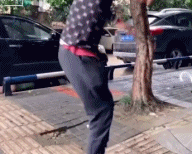 人类愤怒行为gif搞笑图片