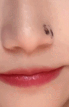 鼻孔可以很可爱gif搞笑图片