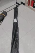 还以为快递成精了gif搞笑图片